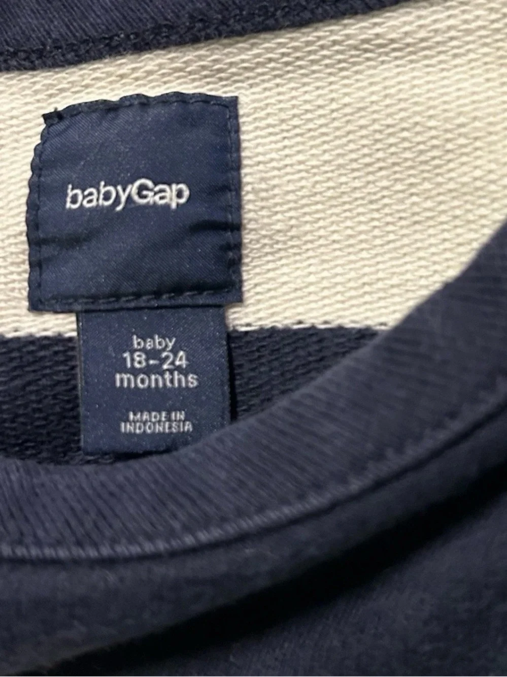 GAP long sleeve